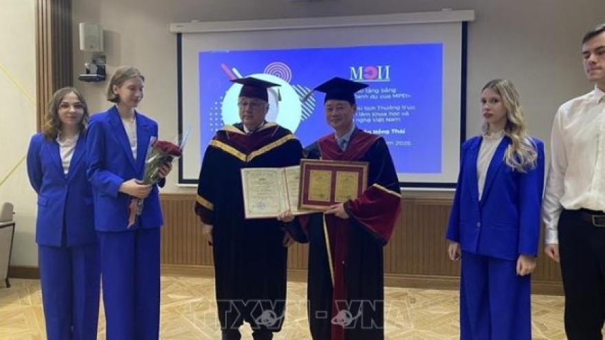 Tran Hong Thai awarded Honorary Doctorate by Moscow Power Engineering Institute